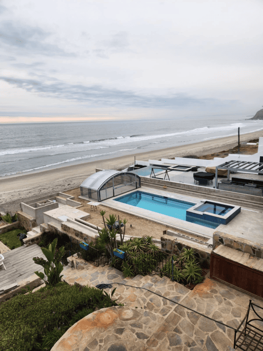 Medium Profile Pool Enclosure