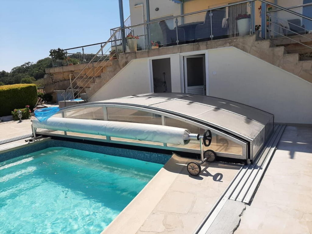 Low Profile Pool Enclosure