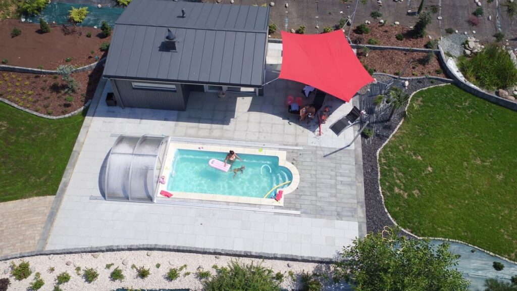 Dome Profile Pool Enclosure